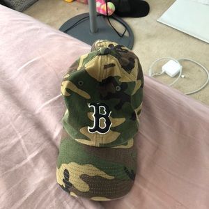 Boston hat barely warn